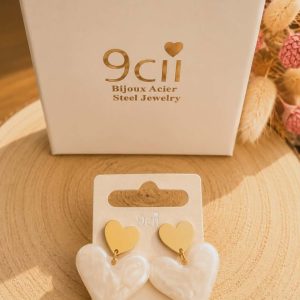 Boucles d’oreilles cœur blanches