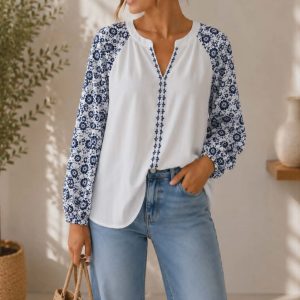 chemise blanche et bleu marine