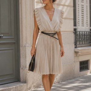 robe plissée beige